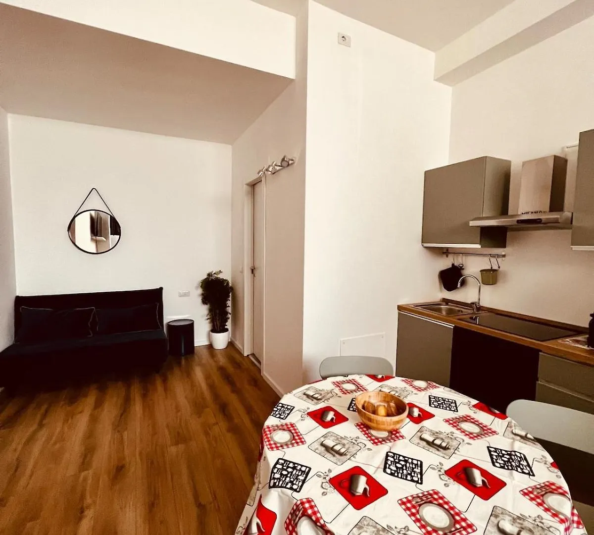 Apartment Casa Lella Your Home In Milan